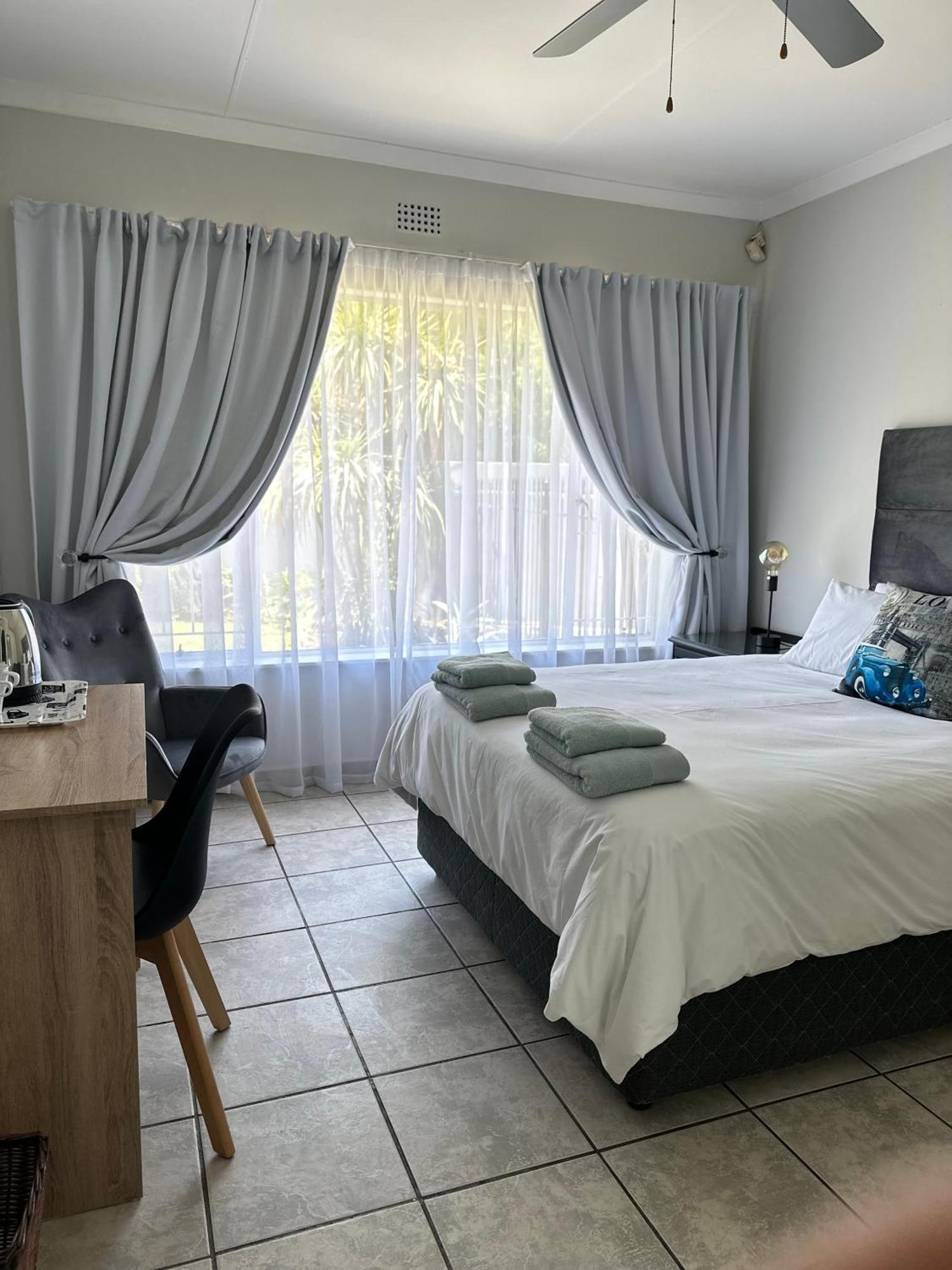 Afrisky Guest House Kempton Park Exterior foto