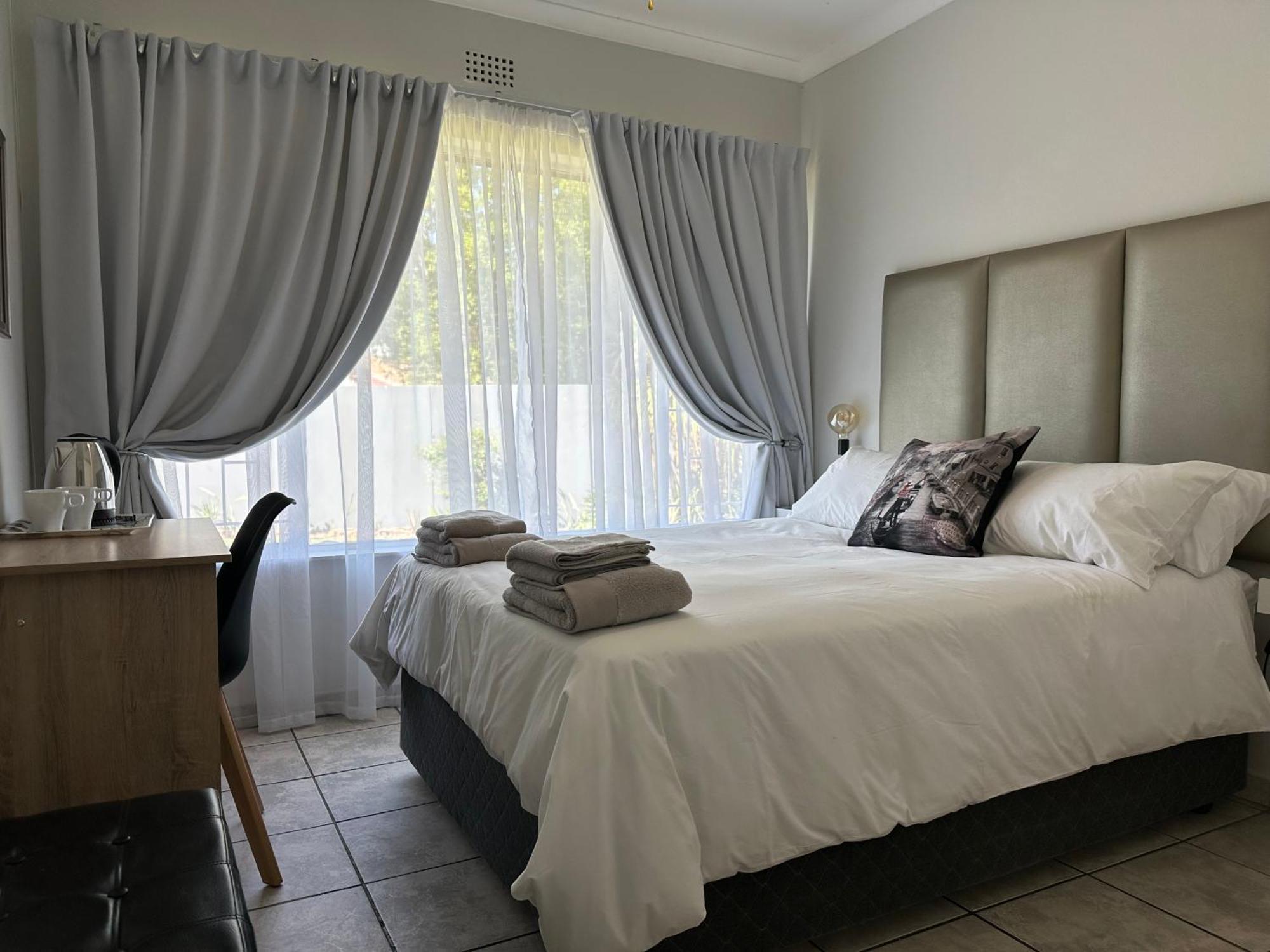Afrisky Guest House Kempton Park Exterior foto